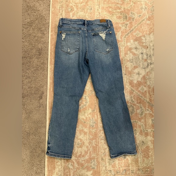 Judy Blue Boyfriend Fit - Picture 2 of 2